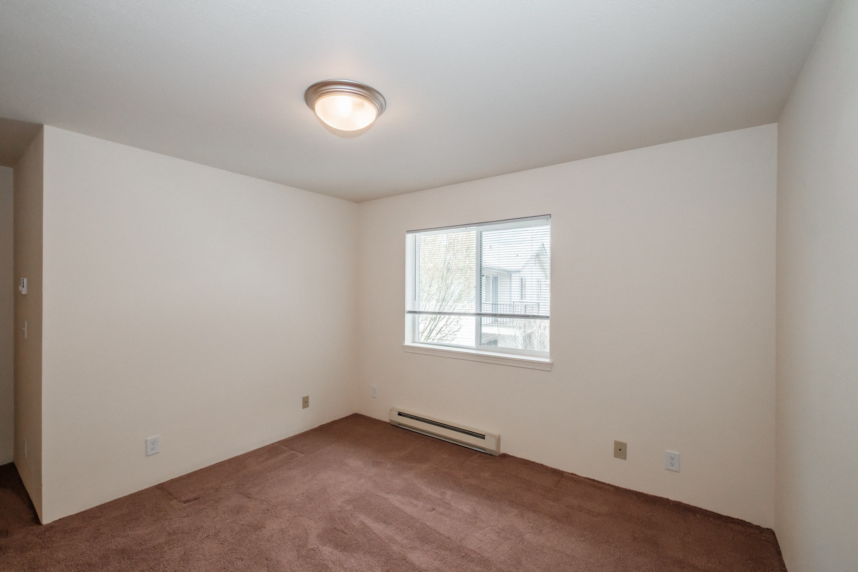 Brentwood Estates | Upstairs Bedroom 1