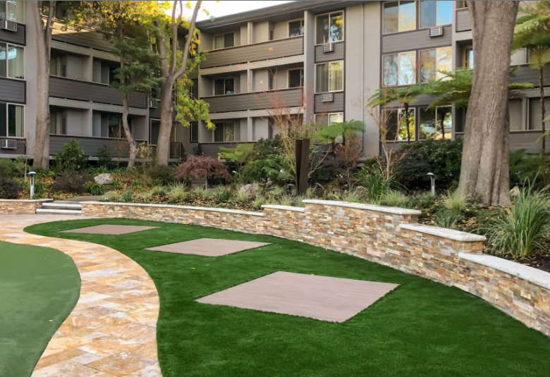 Palo Alto Plaza Apartments Image 3