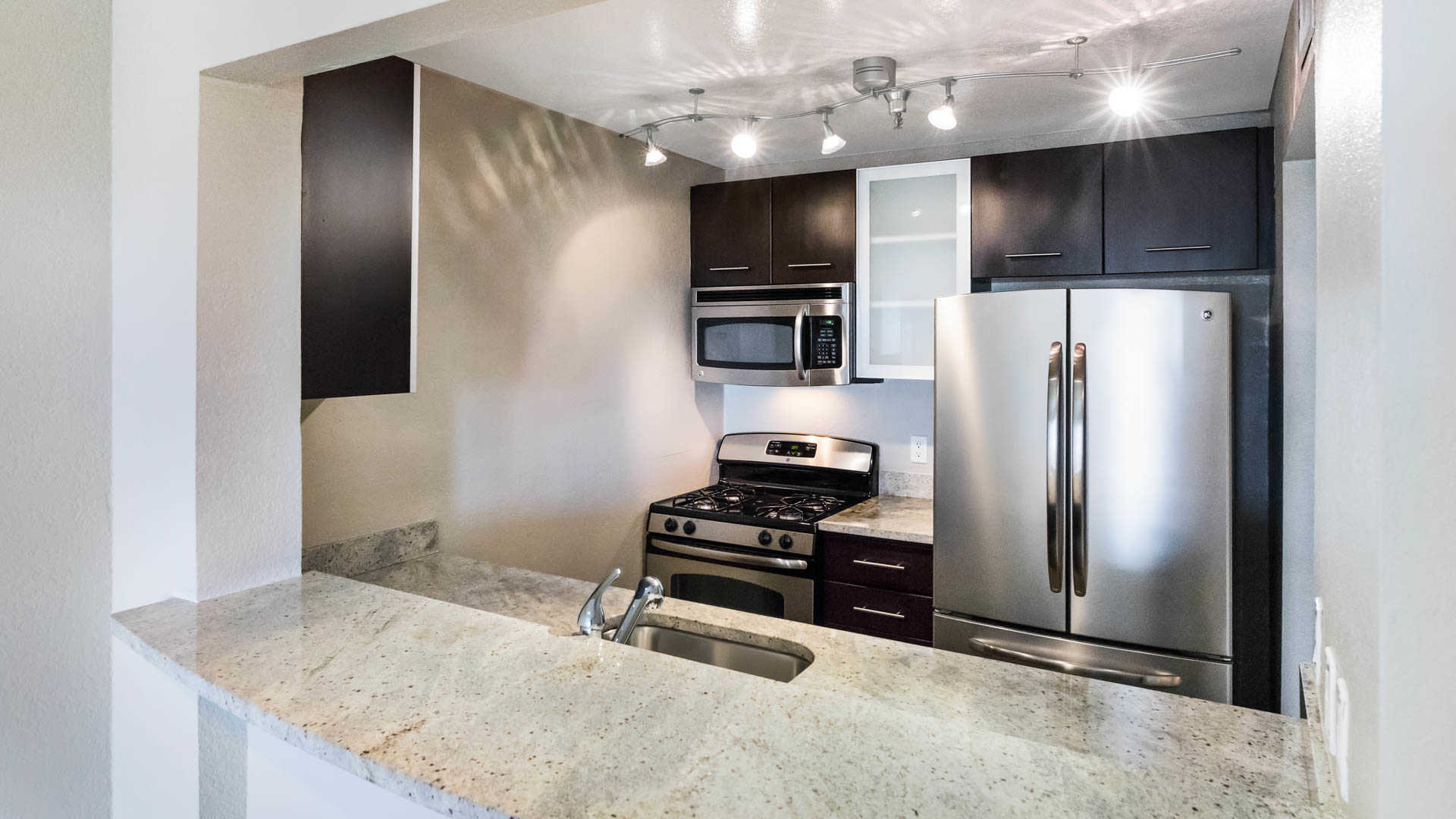 Vantage Hollywood Image 6