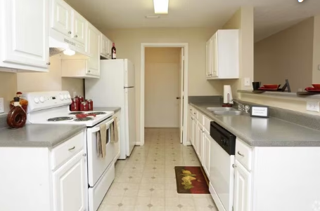 Summerland Heights Image 8