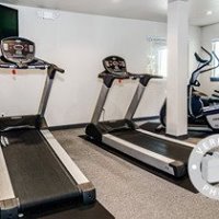 Courtside Apartment Homes Image 4