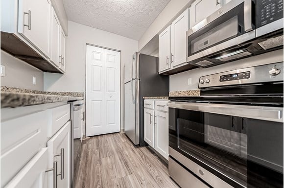 Hunt Club Apartments Image 13