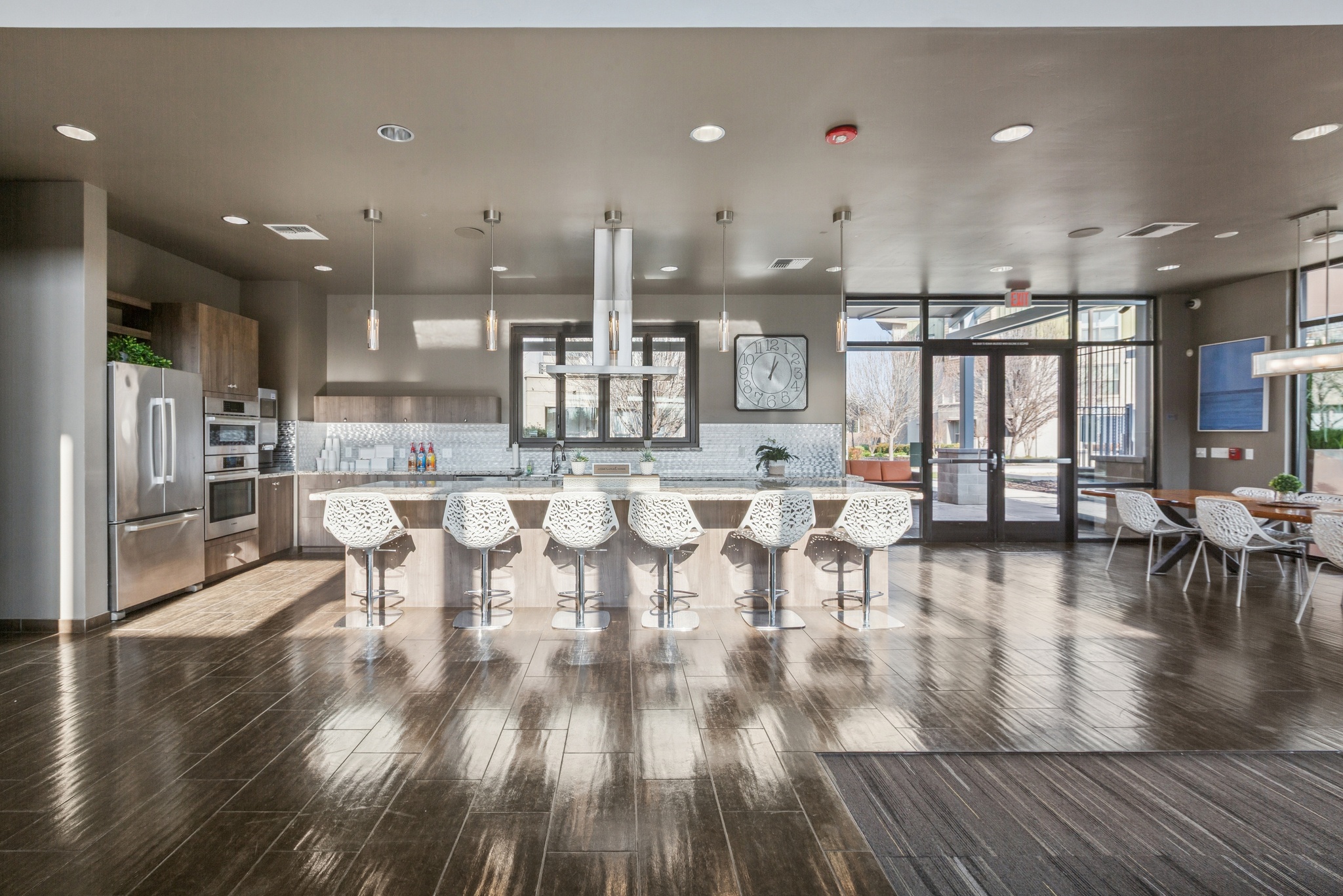 Aspire Apartments Tracy CA lobby lounge amenities