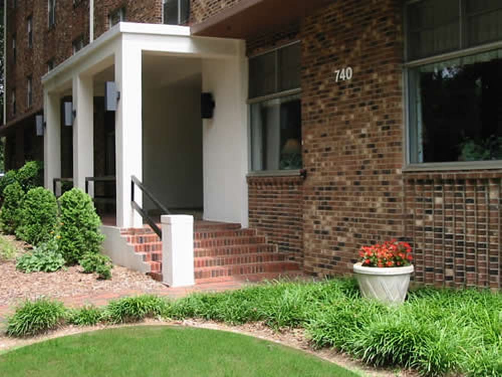 Wedgwood Apartments Image 1