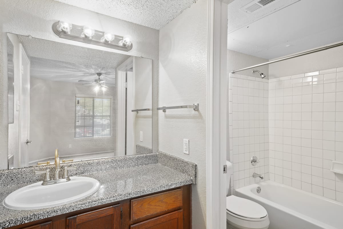 Copper Canyon Apartments Image 13