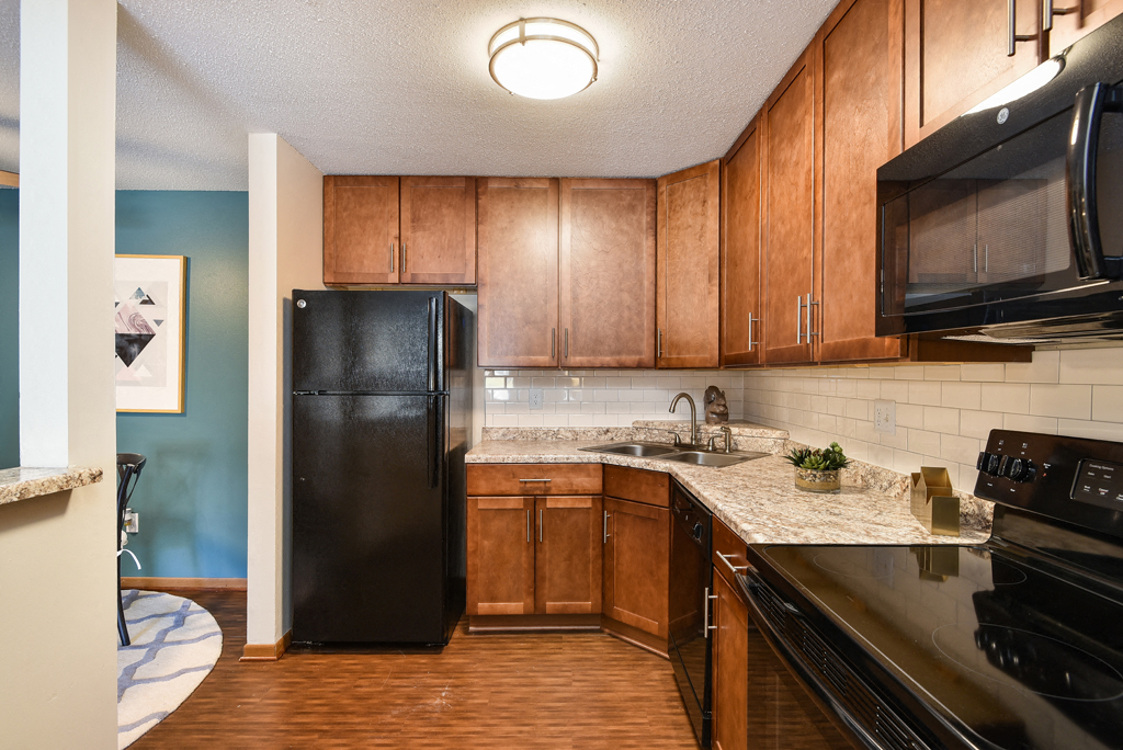 Minnetonka Hills Apartments Image 8