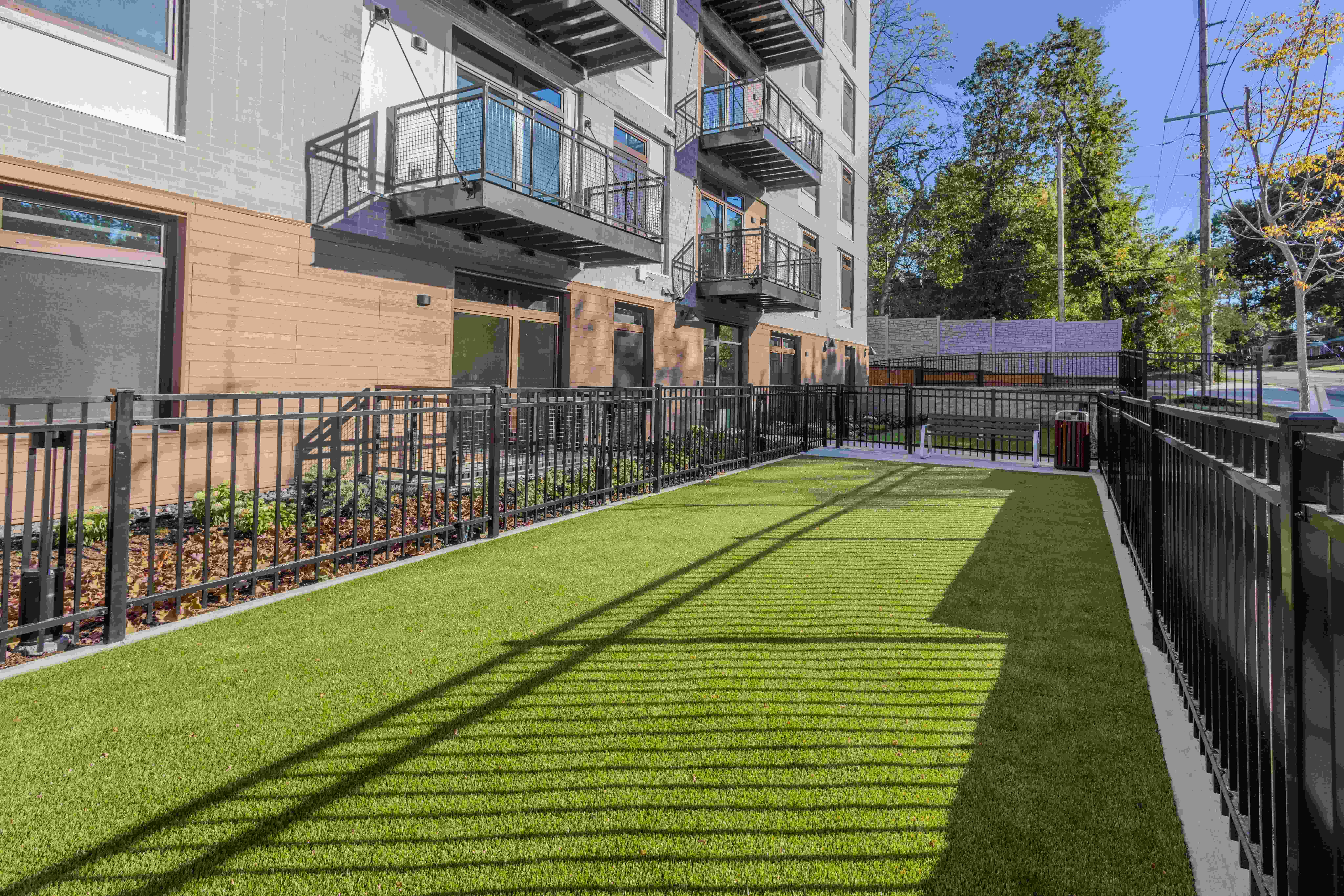 exterior pet park