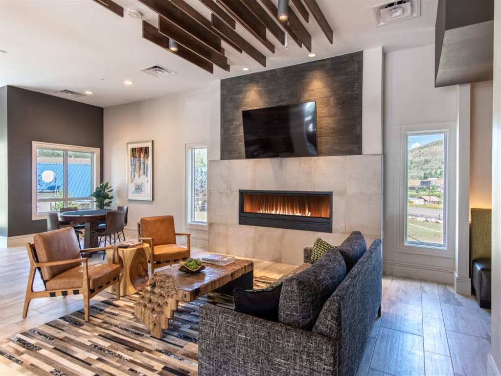 6 West Apartments Image 15