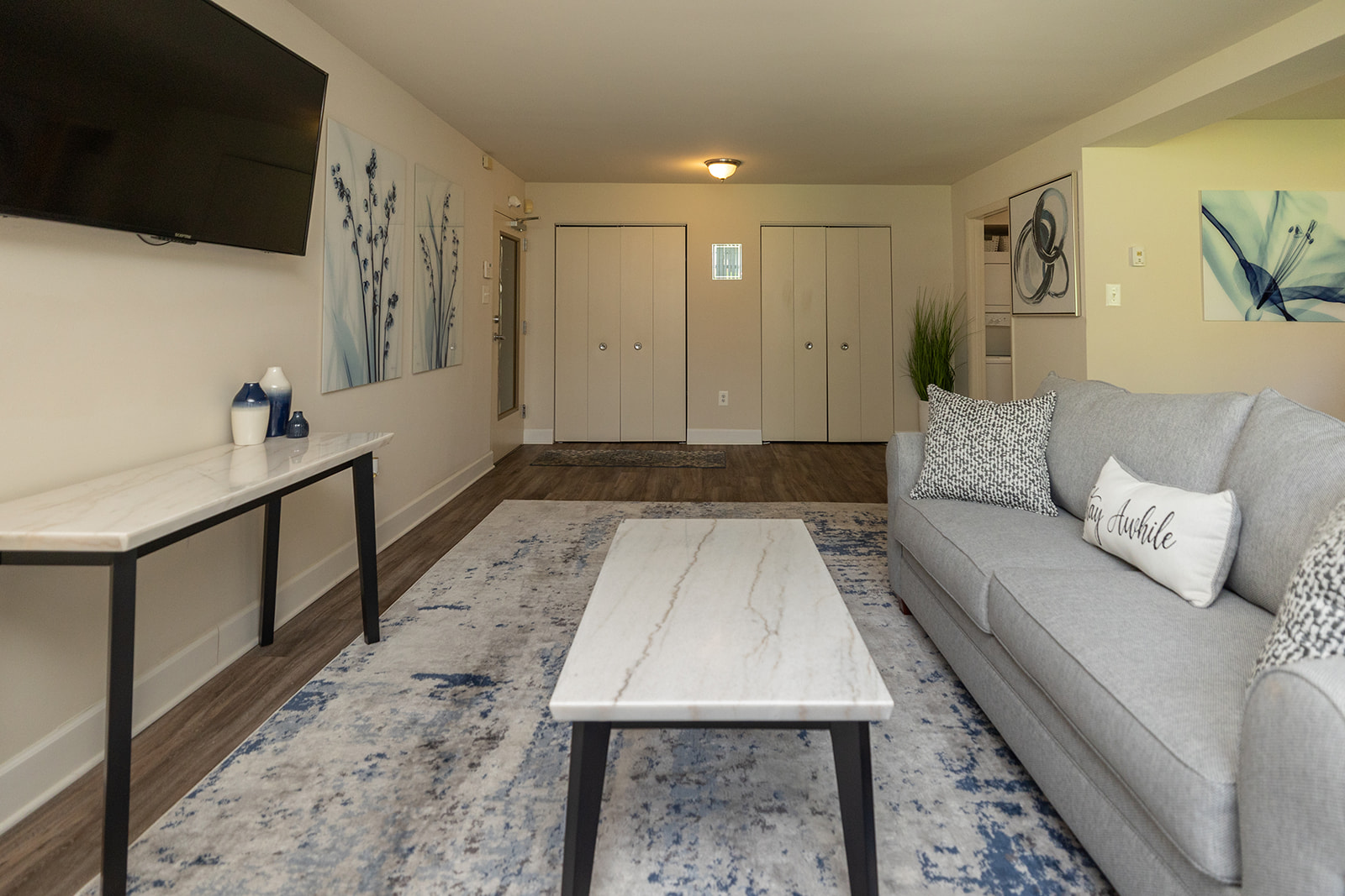 Deer Park Apartments Image 3