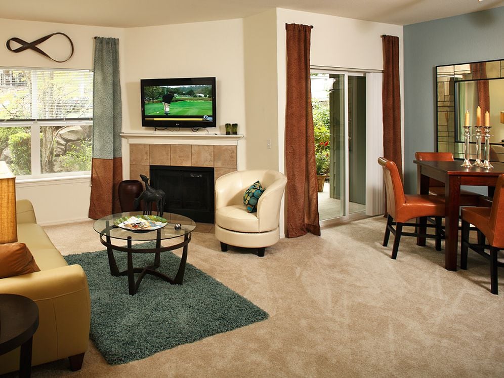 Classic Package I dining and living room