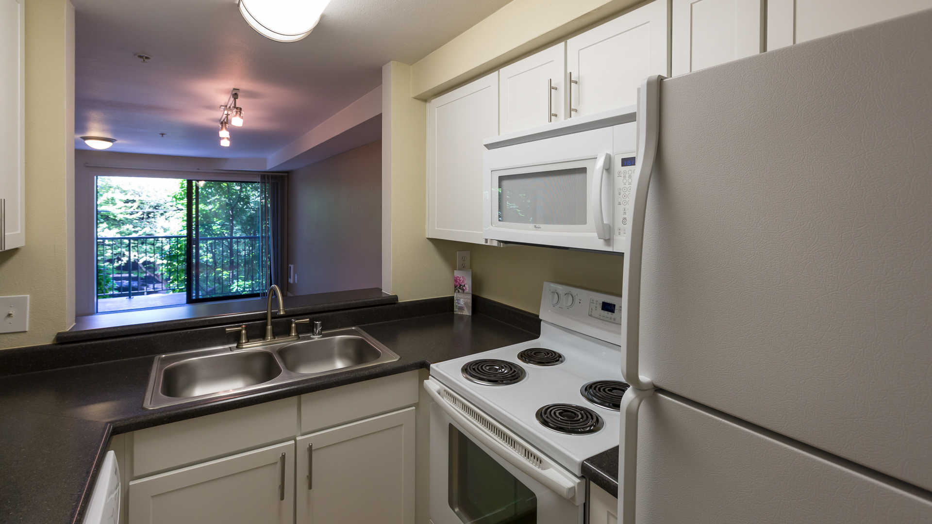 2300 Elliott Image 5