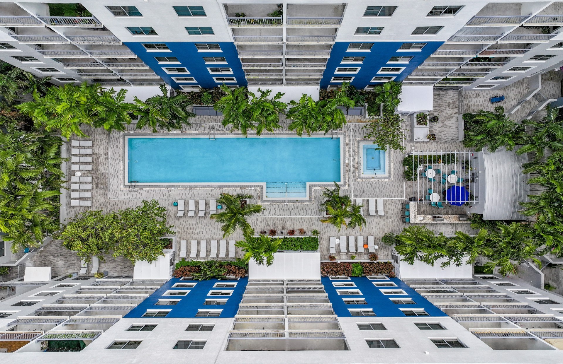 Berkshire Lauderdale By The Sea Image 26