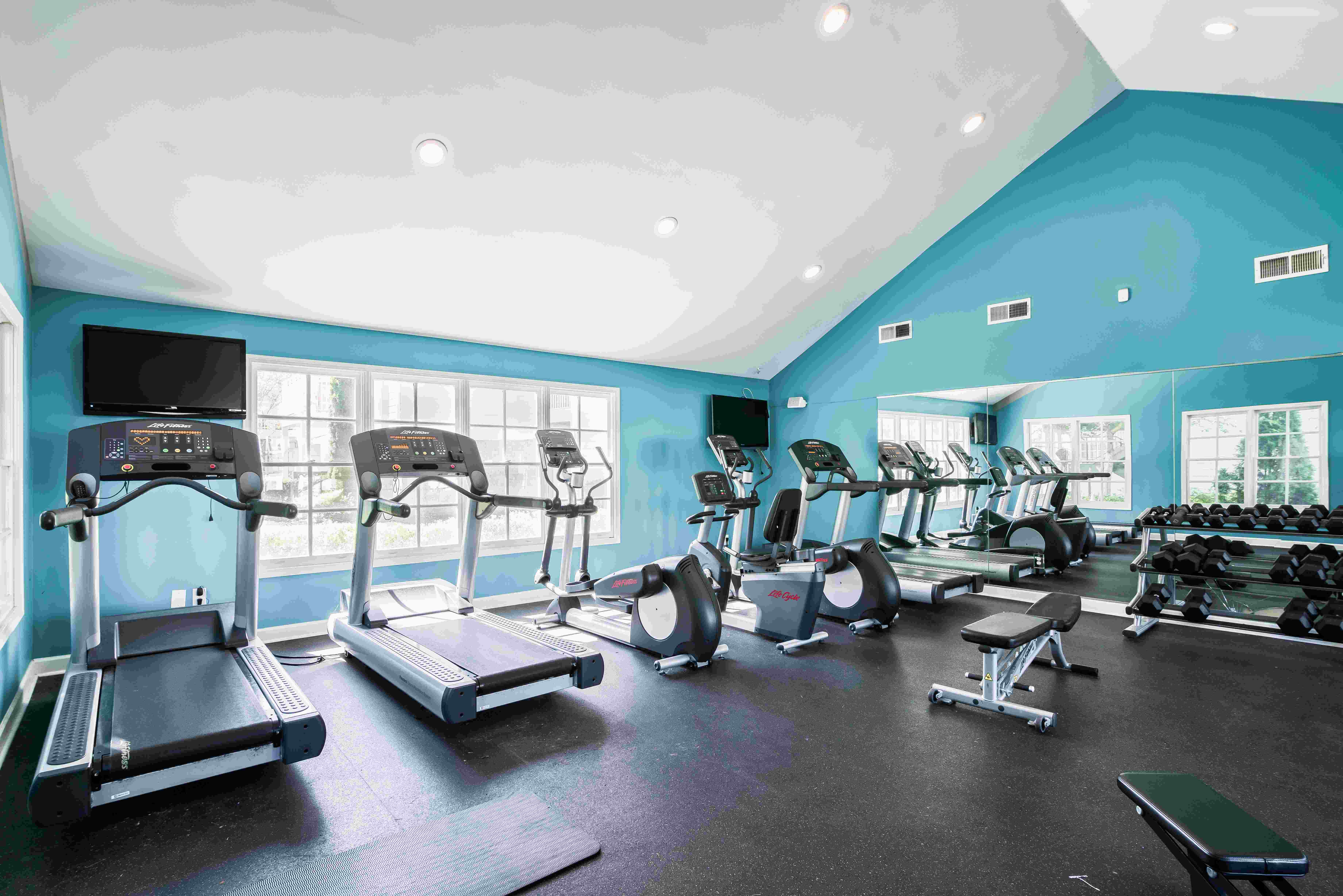 865 Bellevue Apartments Image 14