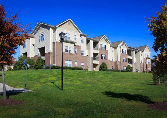 Lovell Crossing Apartments LLC Image 3