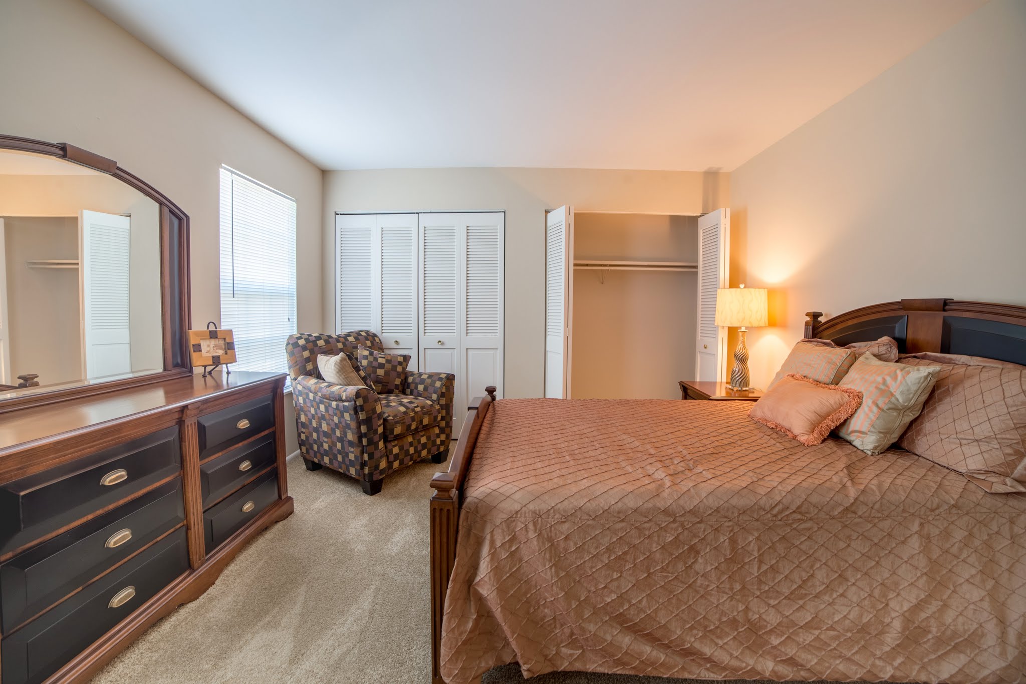 Governor Square Apartments Image 12