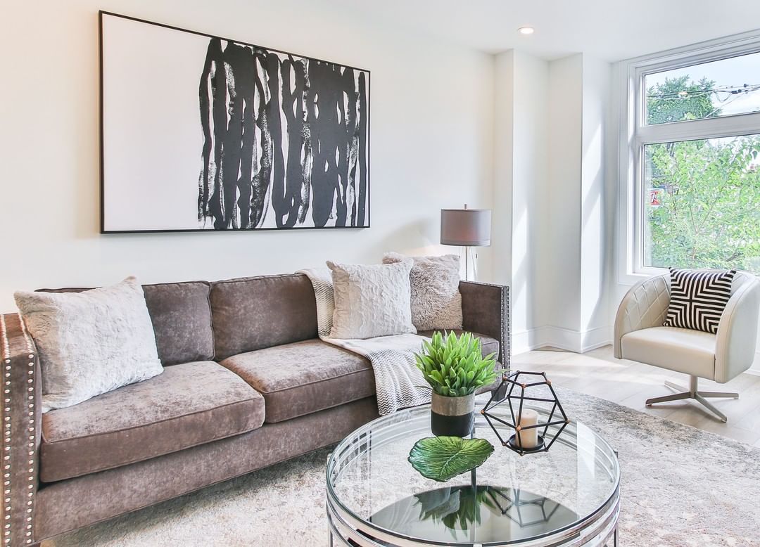 745 Hamilton Image 4