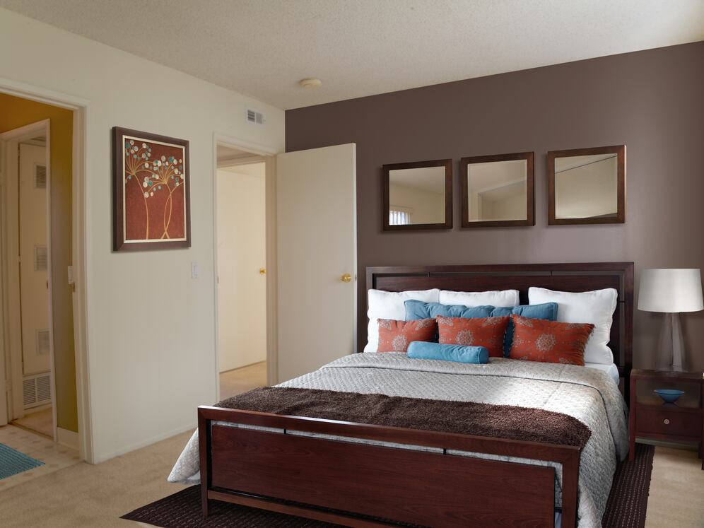 Classic Package I bedroom with carpet