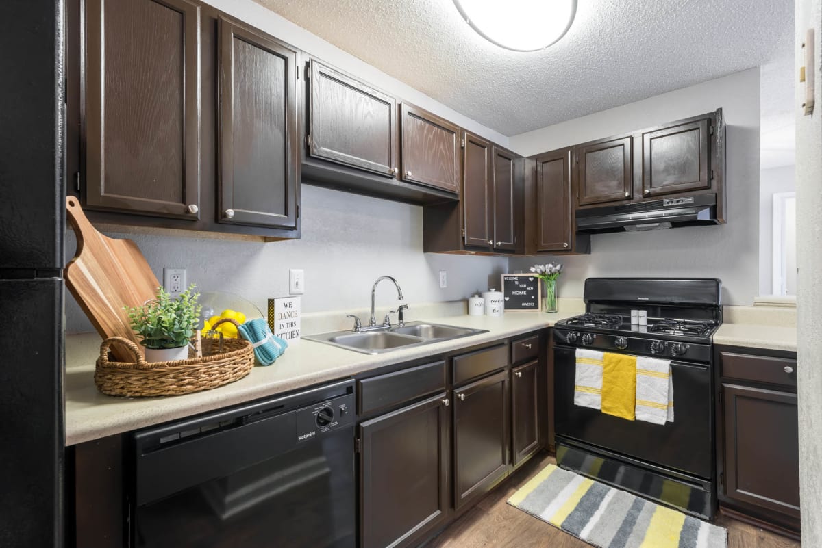 Averly Apartments Image 7