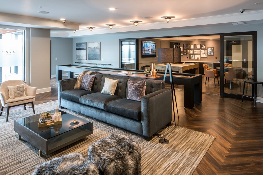 Onyx Edina Image 2