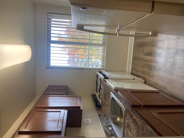 Middletowne & The Dona Image 37