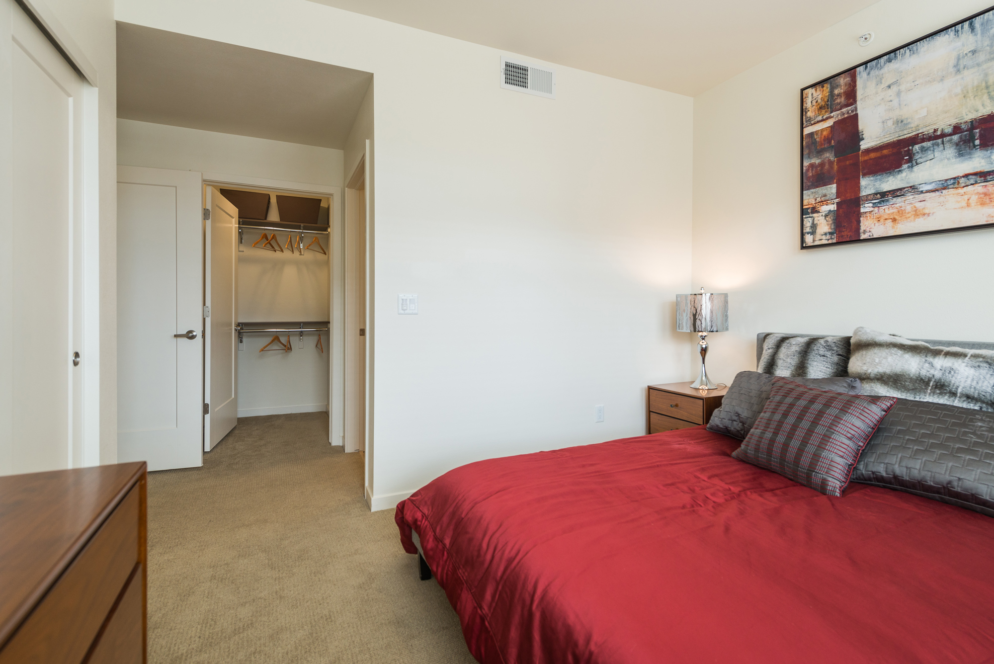 8000 Uptown Image 14