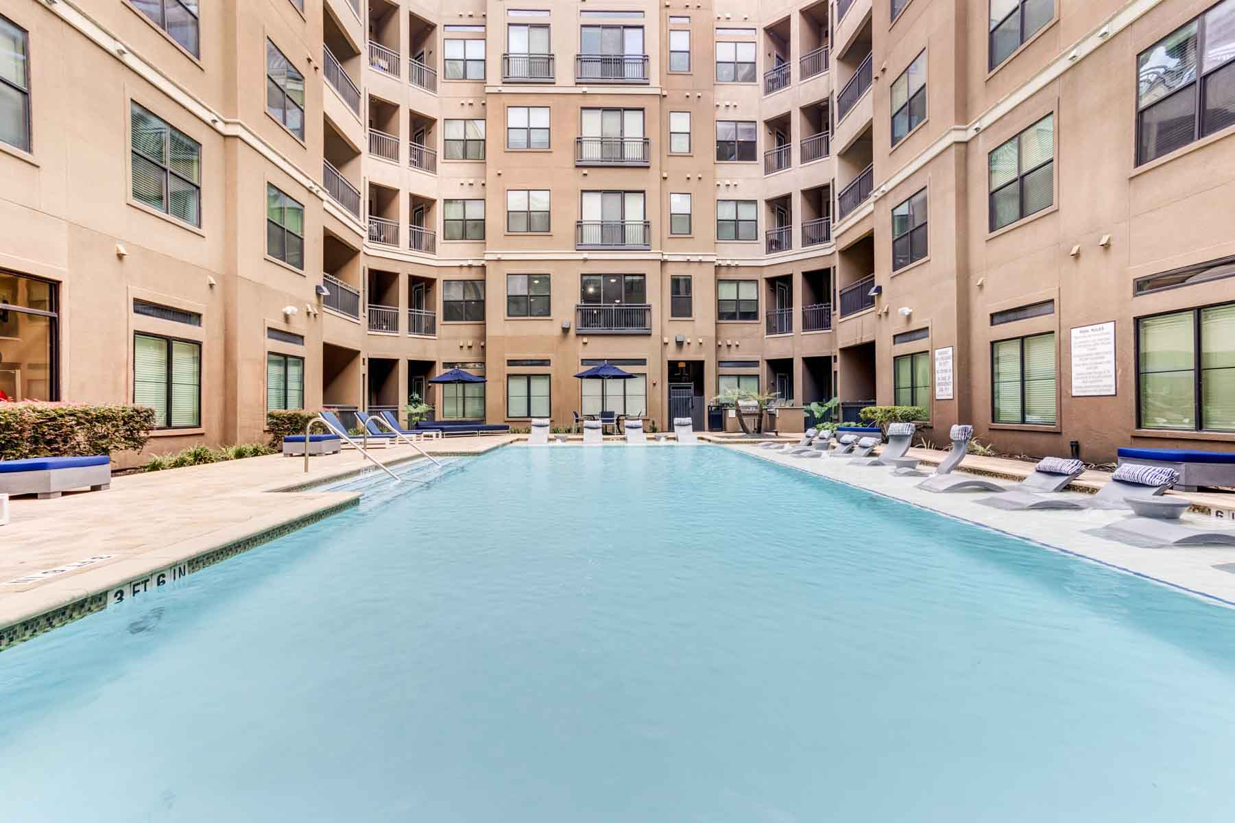Caroline Post Oak Image 1