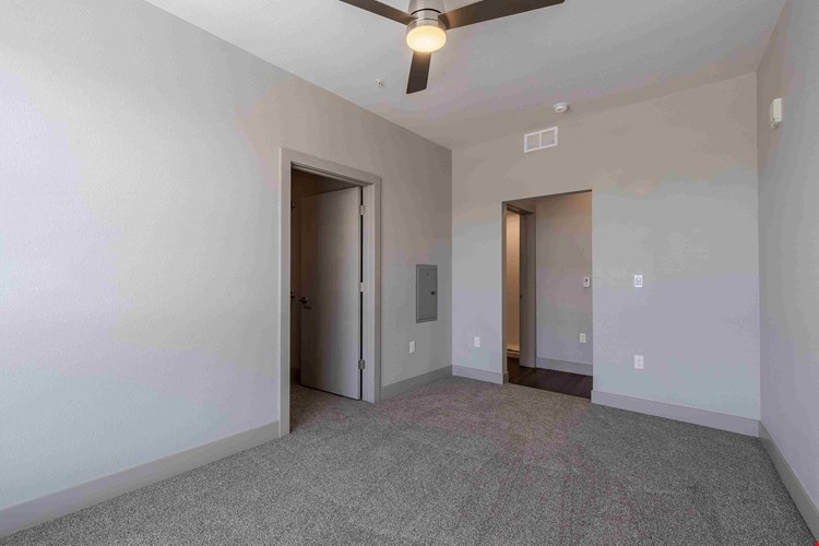 Encore Evans Station Apartments Image 27