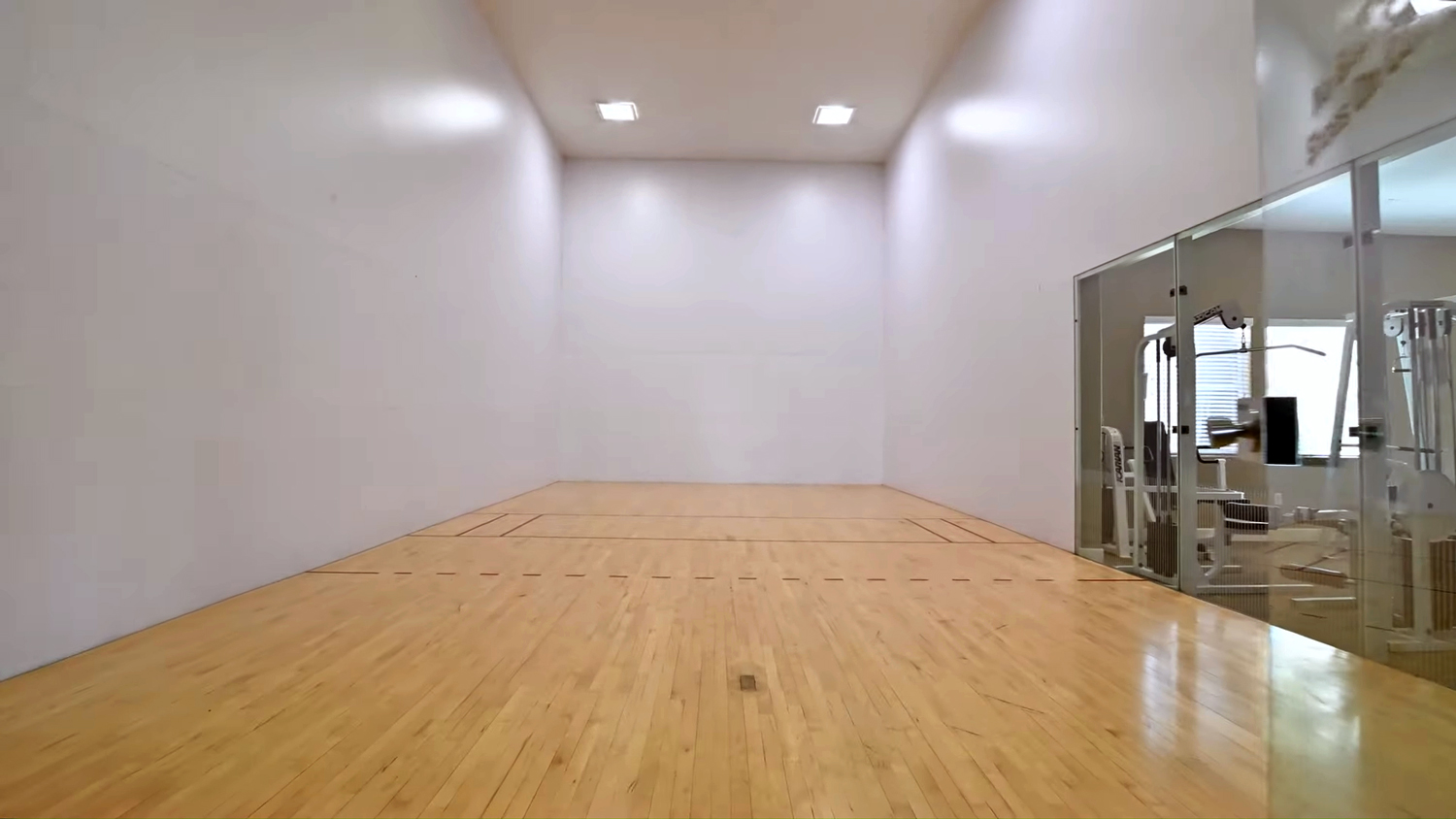 La Villa Estates Image 4