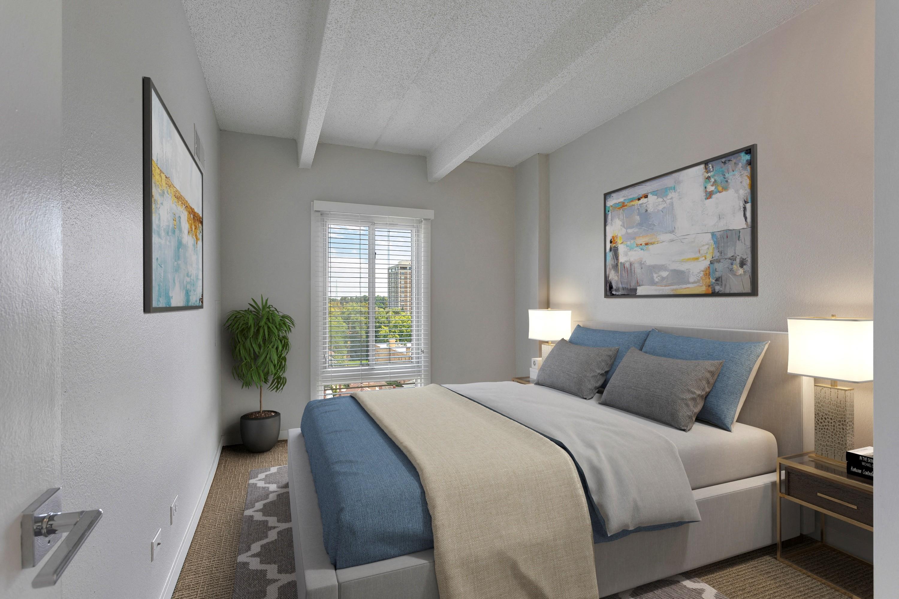 1044 Downing Image 21