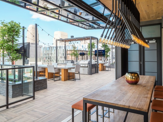 Two Light Luxury Apartments Image 17