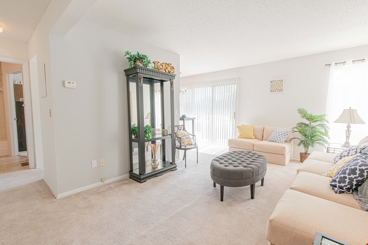 Waterford Manors Image 2