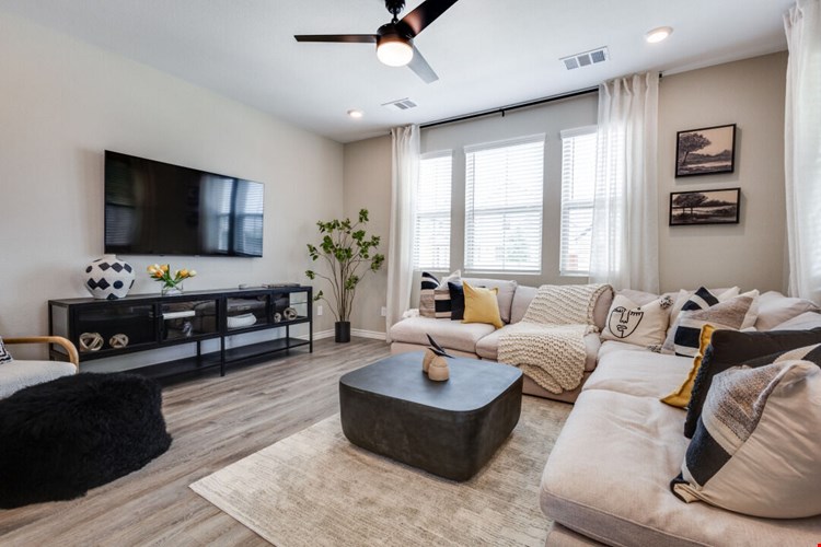 BB Living The Tribute Image 28