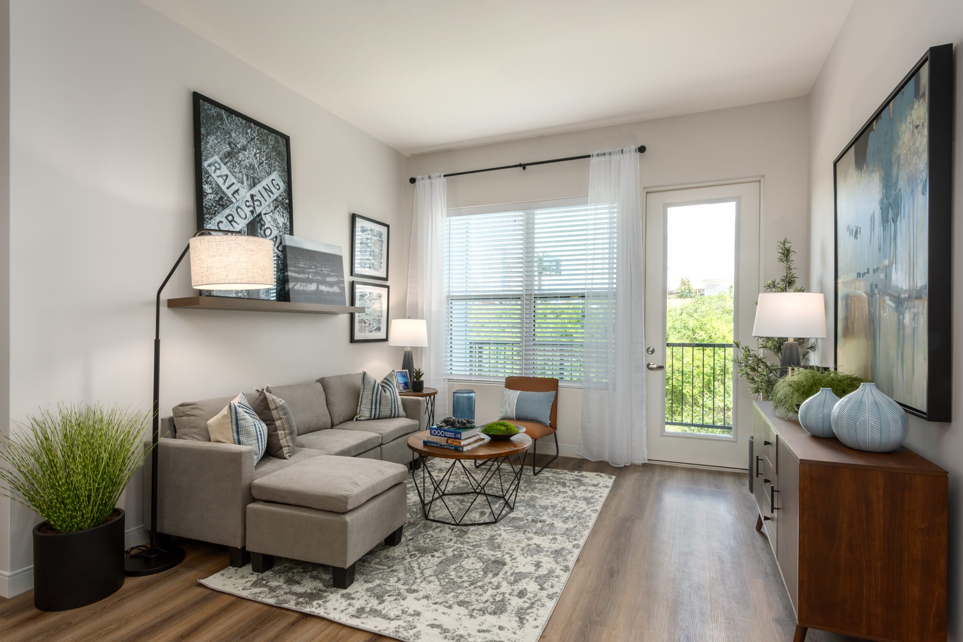 Chapter at the Street Image 8