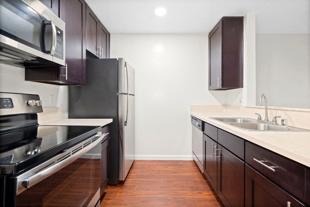 The Meadows at Westlake Village Image 38