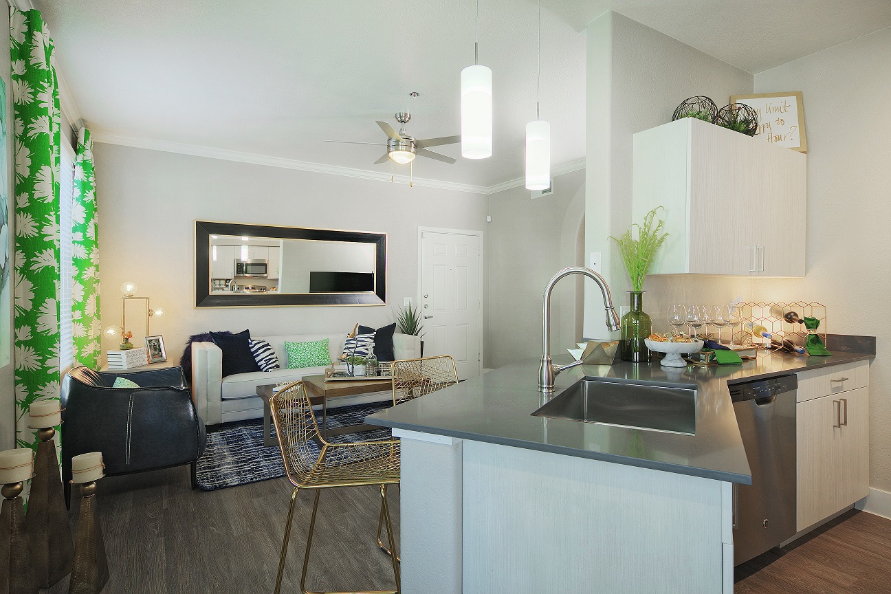 Peoria, AZ Enclave at Arrowhead lake living room dining room kitchen