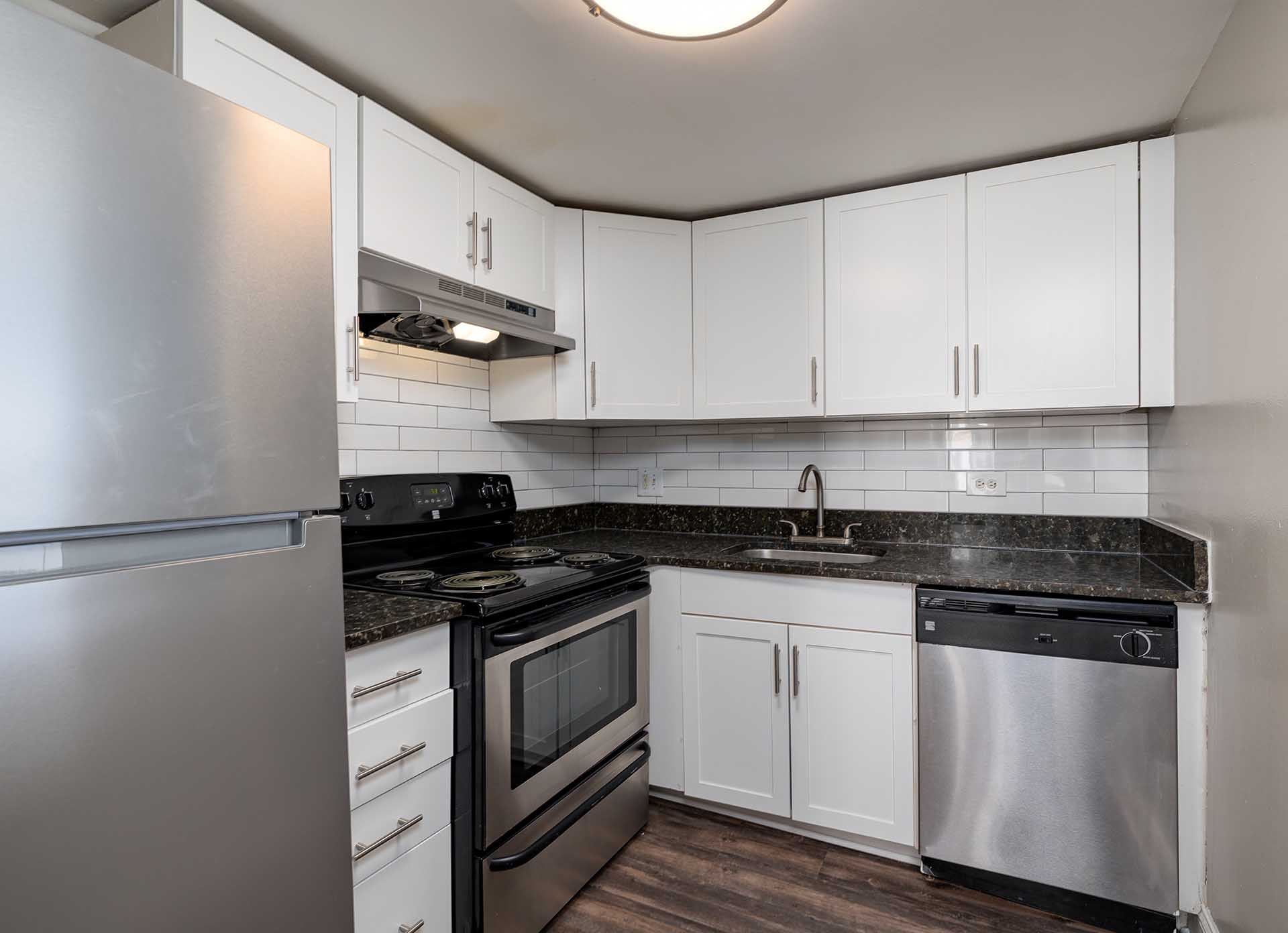 Arts Center Tower Apartments Image 7