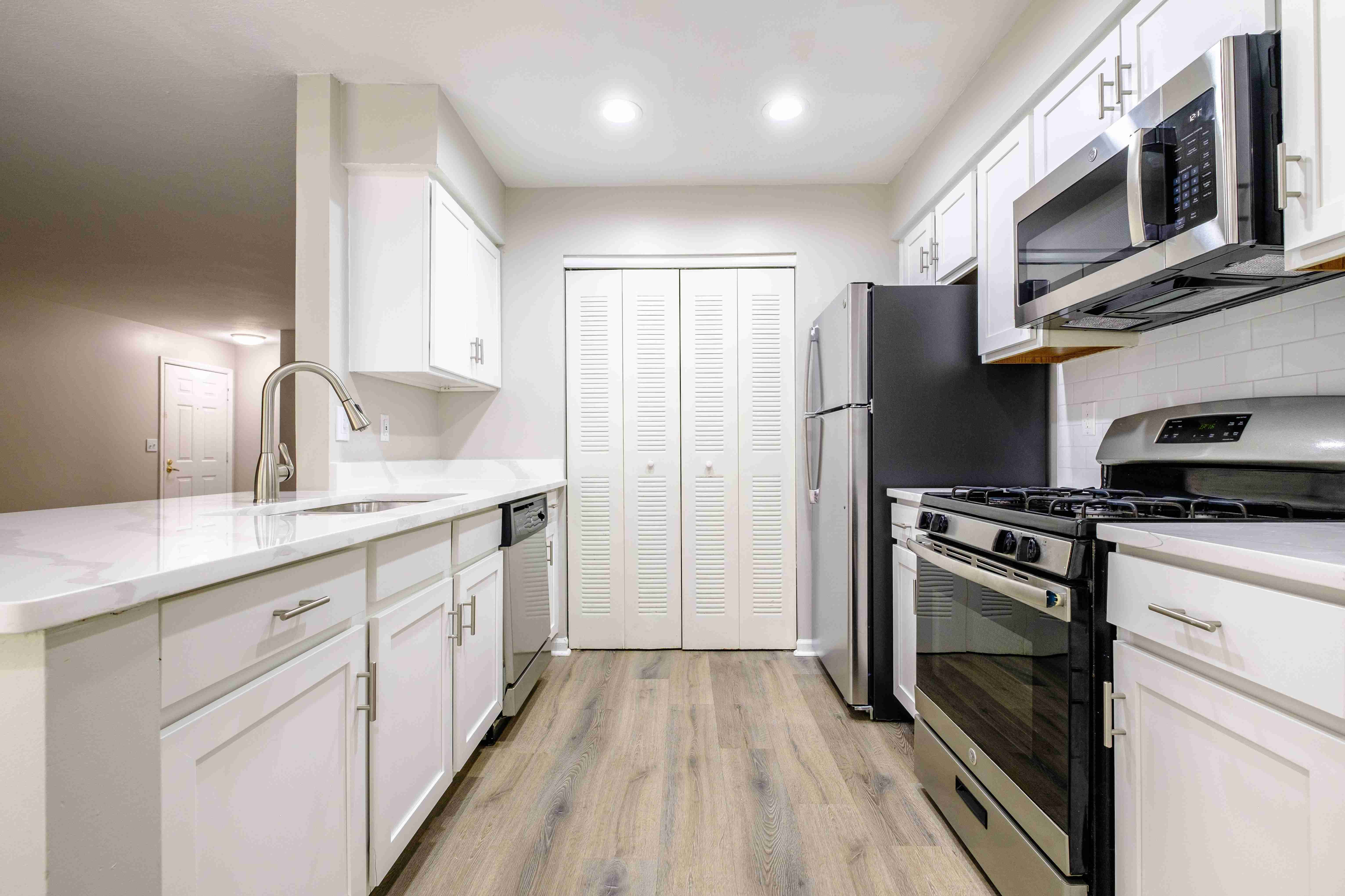 The Residence at Christopher Wren Apartments Image 17