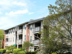 Lincoln Woods Apartments Image 2