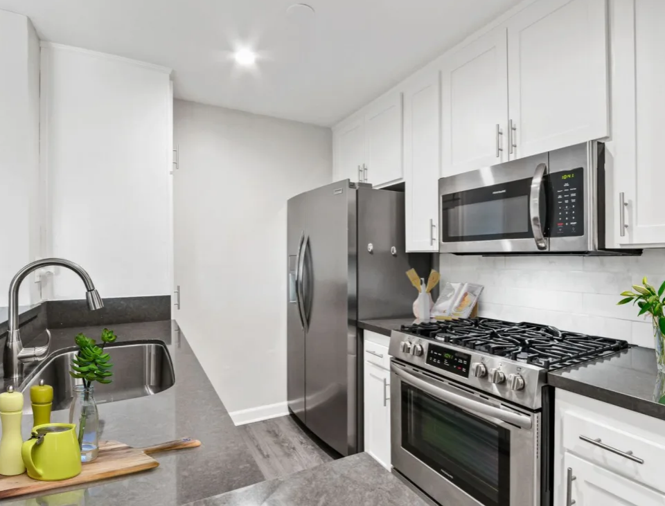 Sepulveda West Image 4