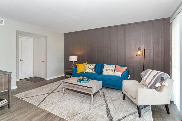 The Residences on 56th Street Image 7