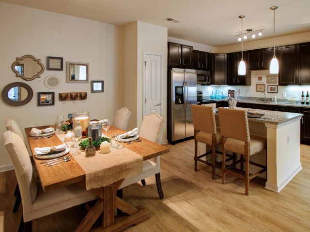 Alexander Village Apartments Image 4