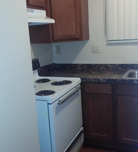 Upgraded Kitchen in 1 Bedroom
