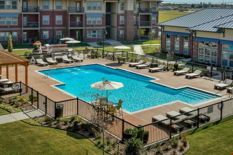 Icon at Lubbock Image 15