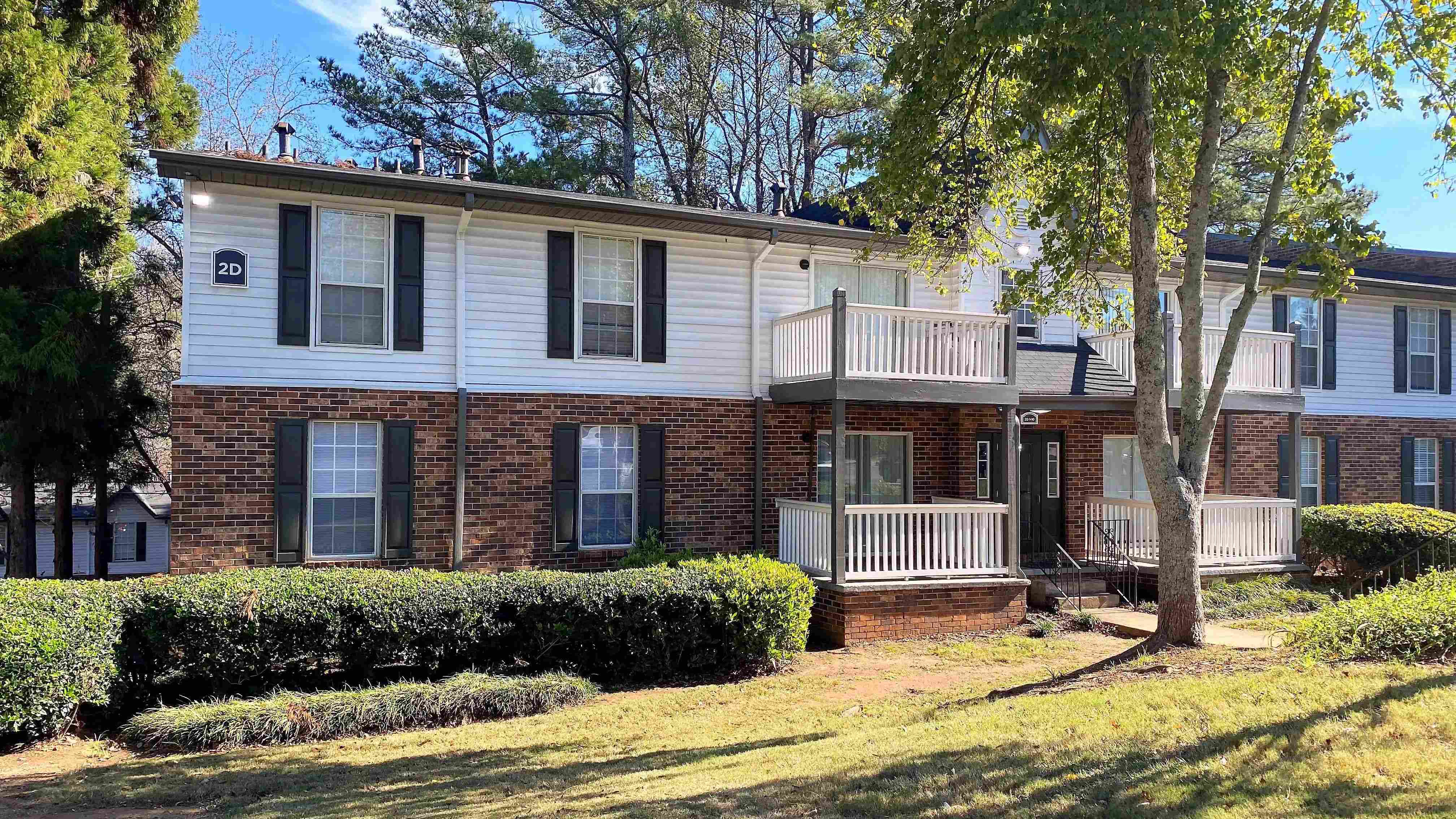 Discover Legacy at West Cobb's meticulously cared-for buildings and grounds. Your new home awaits!