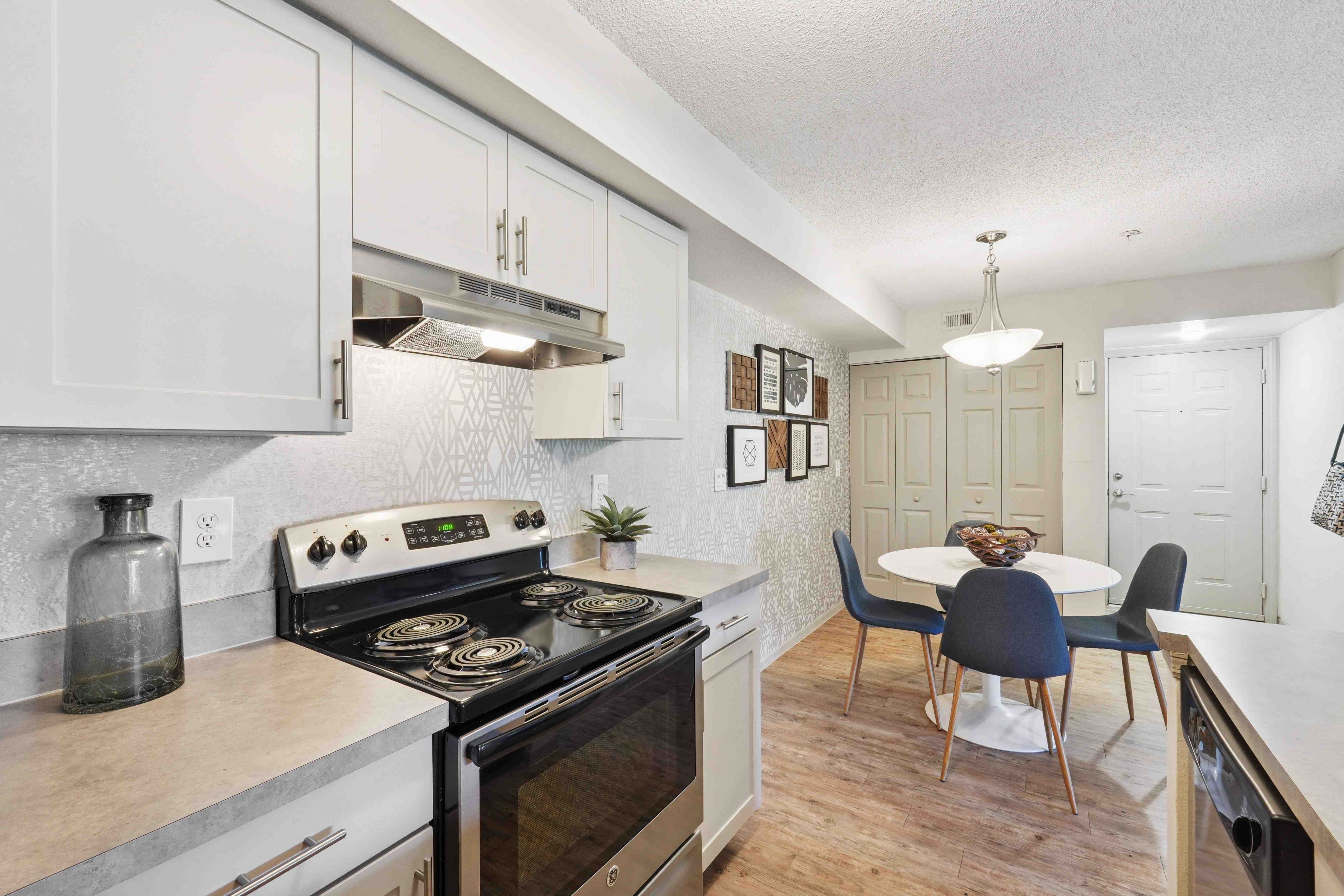 Alvista Sterling Palms Image 5