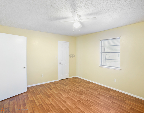 Atrium Gardens Image 6