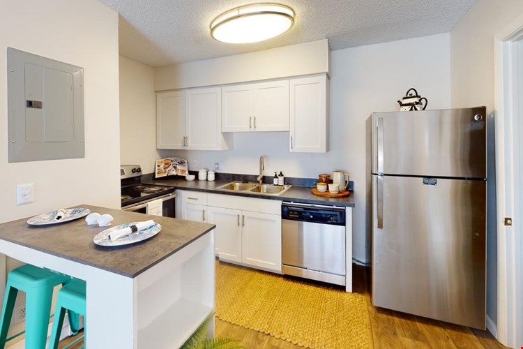 Somerset Apartments Image 1