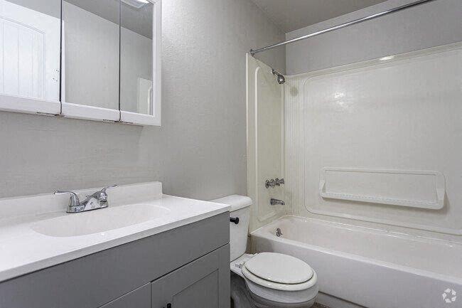 Central Pointe Image 7