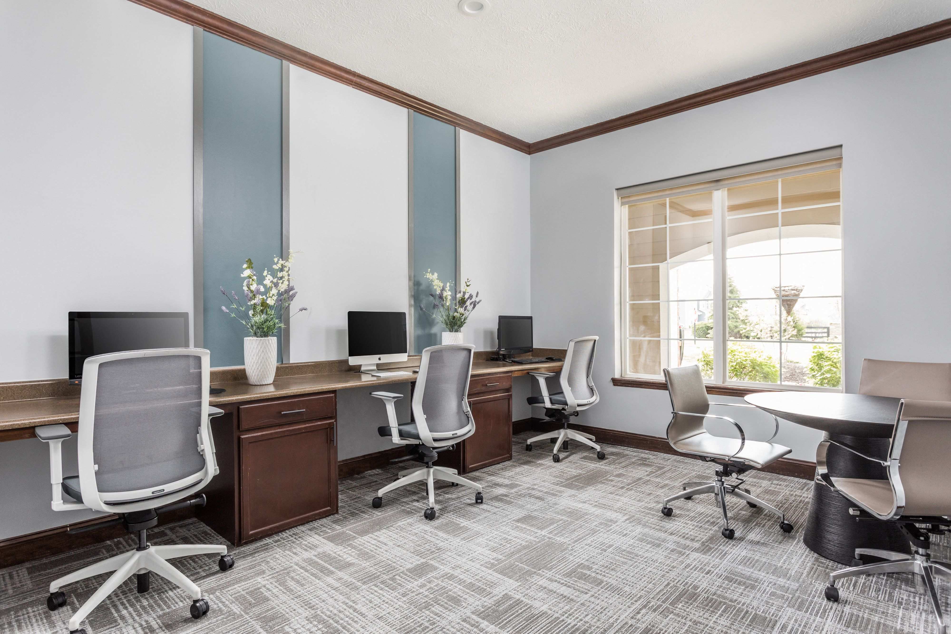 Maple Knoll Apartments Image 7