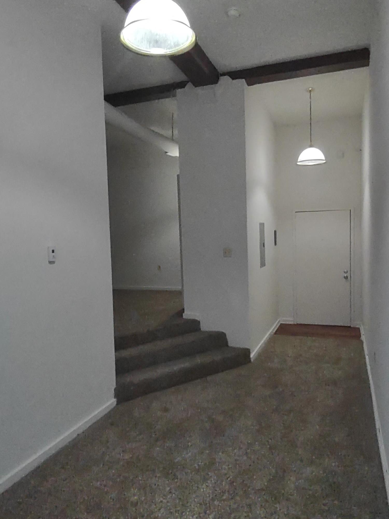 Marlboro Classic Apt & Redwood Square Image 184